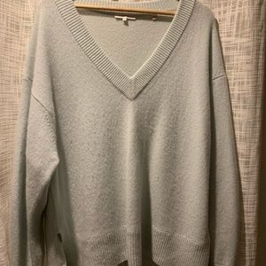 Vince 100% cashmere v-neck sweater. XL